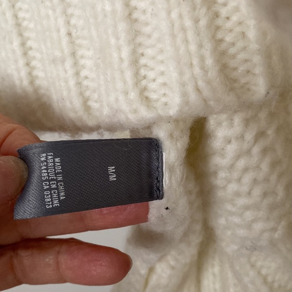 Aerie Fuzzy Soft Oversized Varsity V Neck Sweater American Eagle Outfitter Zara - Picture 9 of 16